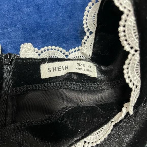 Elegant Velvet Kids Dress in Black - Picture 7 of 8